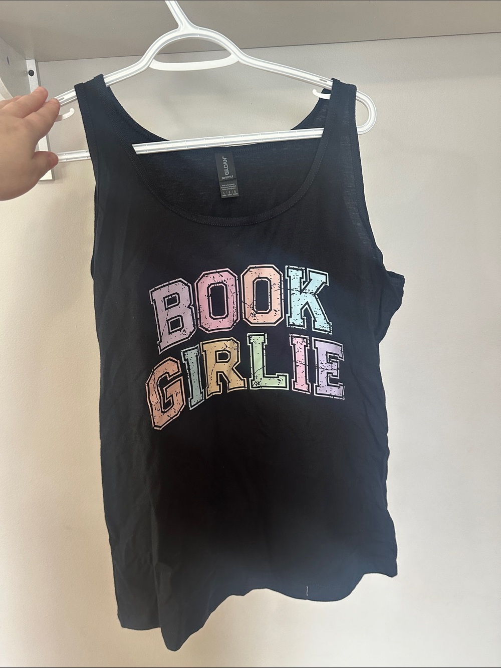 Book girlie tank